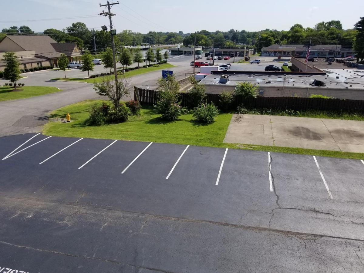 Drakes Creek Inn - Formerly The Relax Inn Hendersonville Kültér fotó