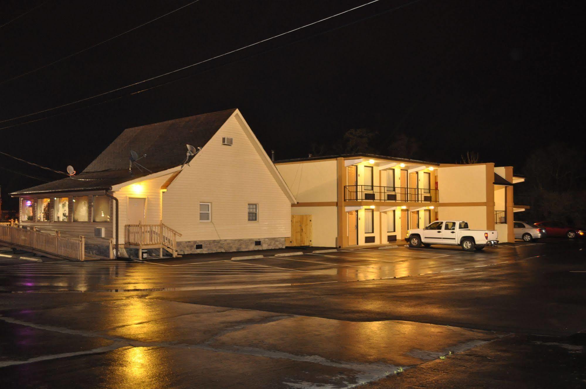 Drakes Creek Inn - Formerly The Relax Inn Hendersonville Kültér fotó