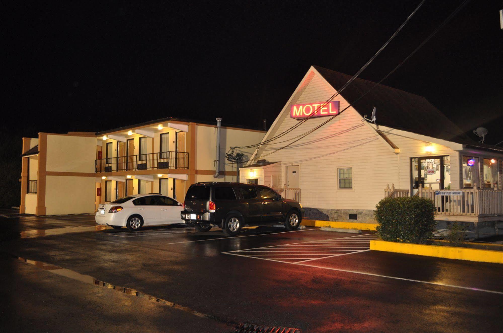 Drakes Creek Inn - Formerly The Relax Inn Hendersonville Kültér fotó