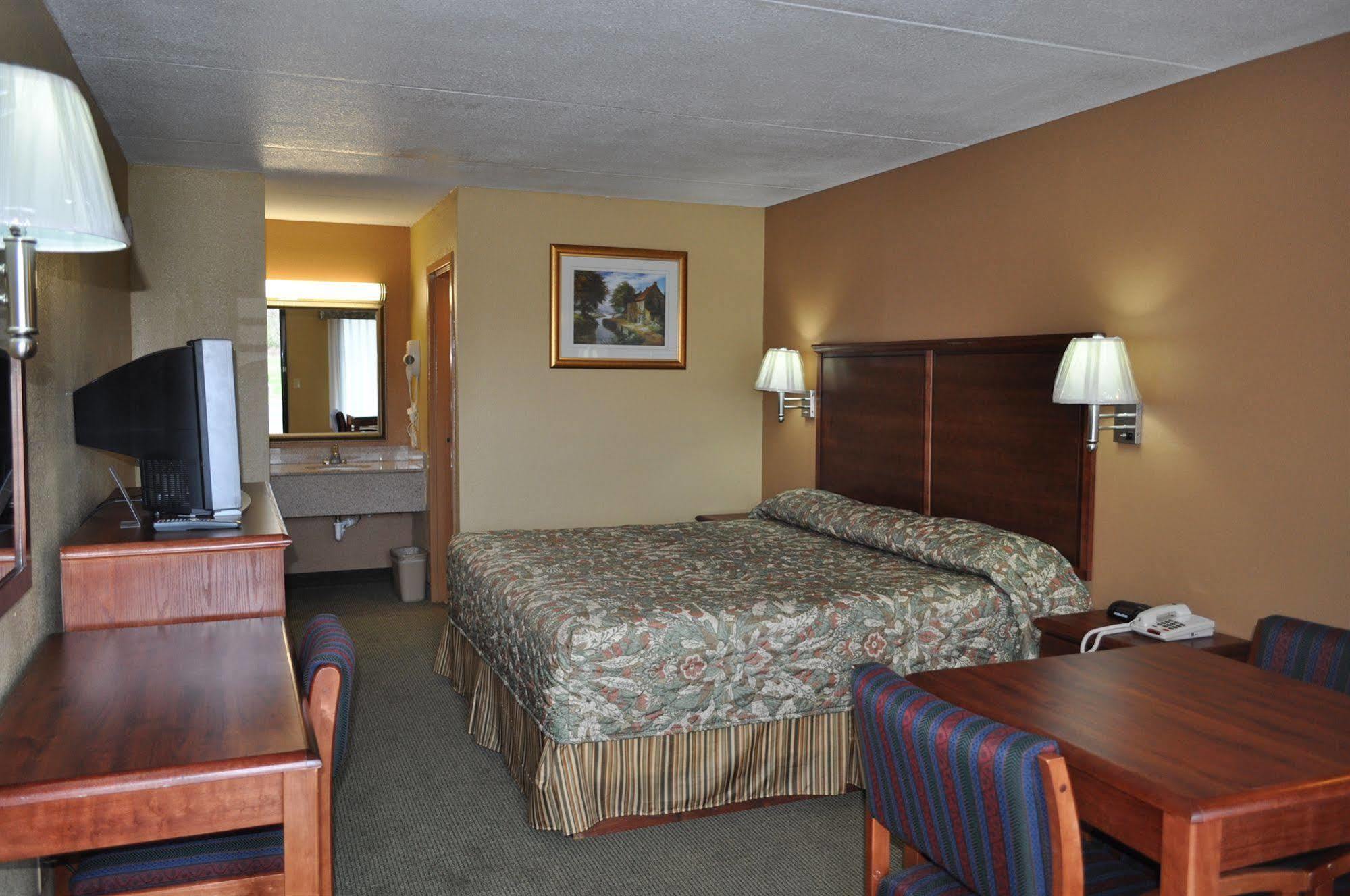Drakes Creek Inn - Formerly The Relax Inn Hendersonville Kültér fotó